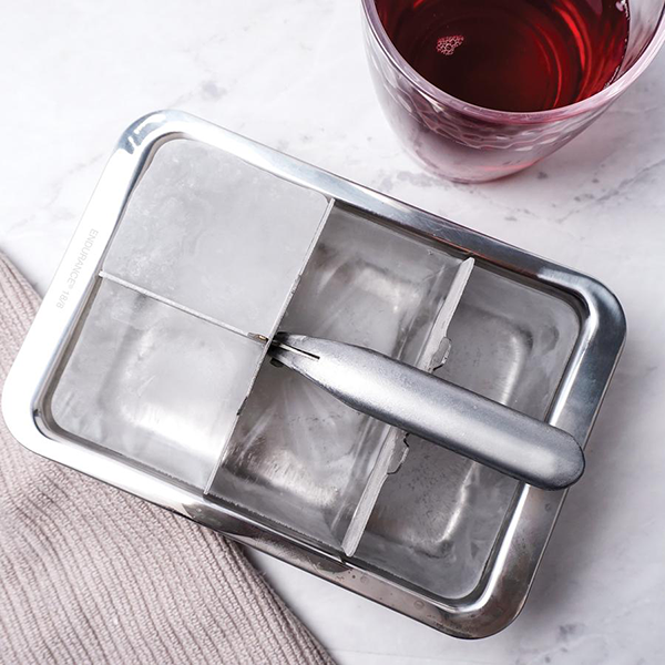 HIC Red Silicone Big Block Ice Cube Tray and Baking Mold - Makes 8 Oversized  Cubes