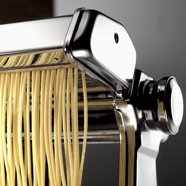 What kind of pasta does this Atlas 150 attachment make? : r/pasta