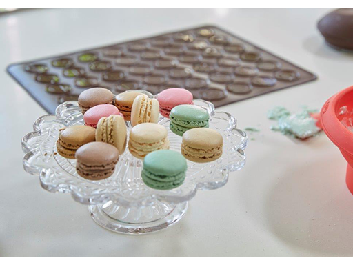 Macaron Cookie Pan - Perfect macarons everytime! – Curated Kitchenware