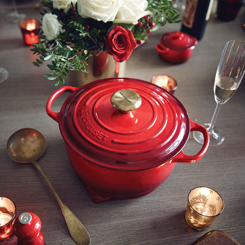 Le Creuset Signature 2 Quart Round Enameled Cast Iron Dutch Oven - Winestuff