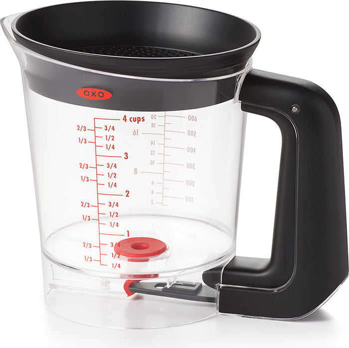 https://www.kitchenkapers.com/cdn/shop/products/oxo-trigger-4-cup-fat-separator-28_3863c9b8-06b8-452c-8dd8-be3cfe8a2669_700x698.gif?v=1590078285